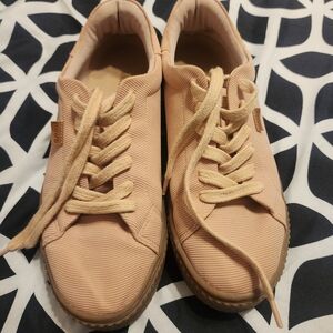 Anacapri Brazilian Women's Casual Sneakers